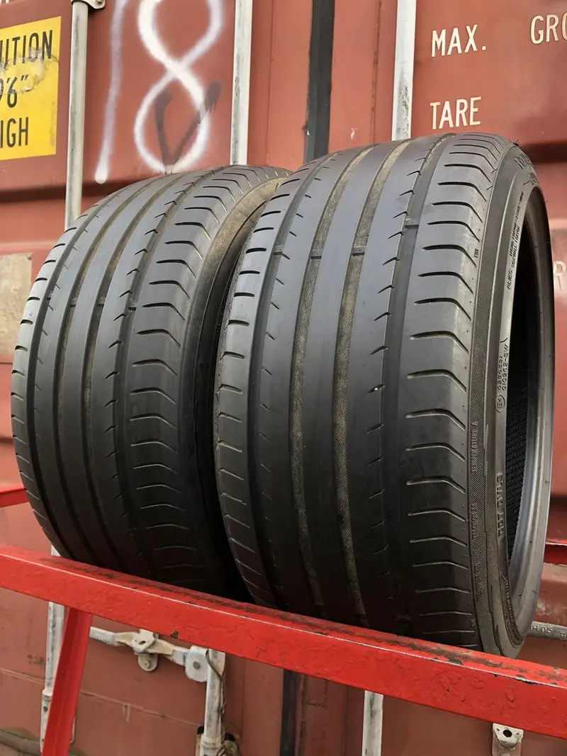 Пара б/у шин 215/40 R16 Vredestein Ultrac Cento
