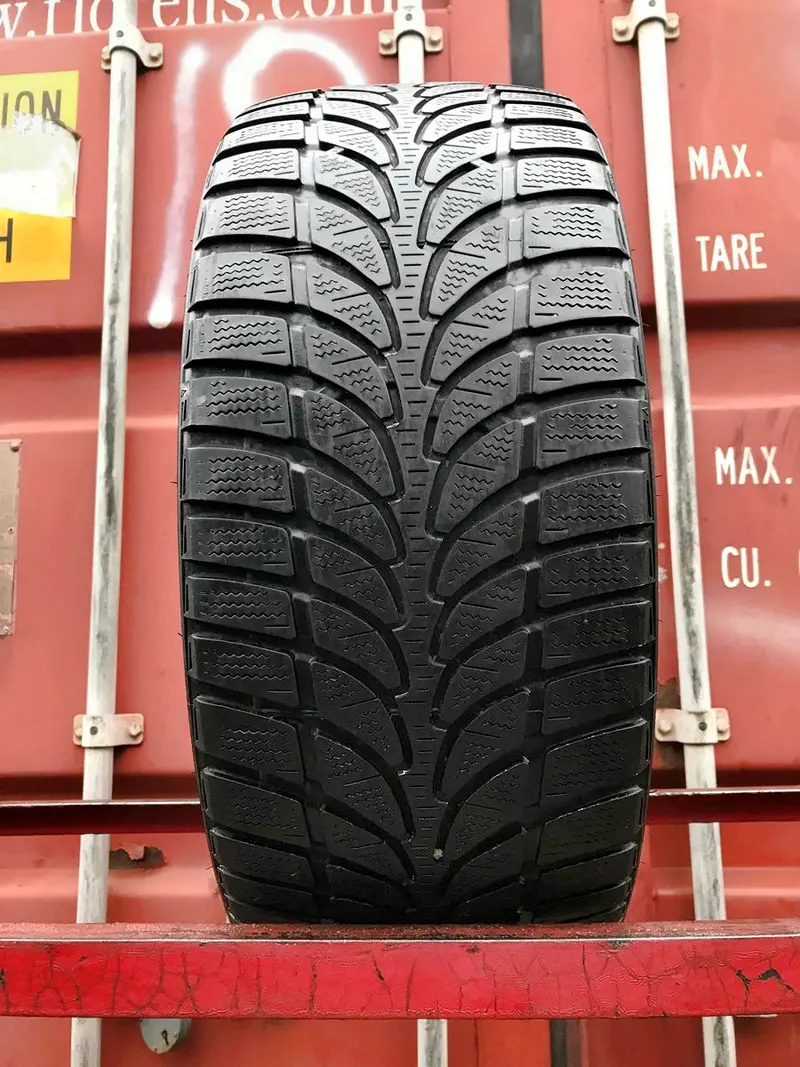 Б/у шина 215/40 R17 Bridgestone Blizzak LM32, фото 1