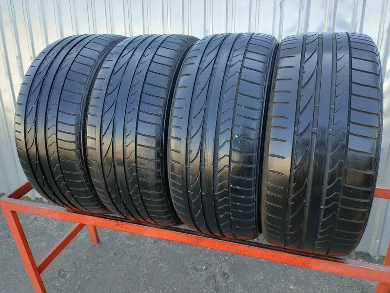 Комплект б/у шин 215/40 R17 Bridgestone Potenza RE 050A