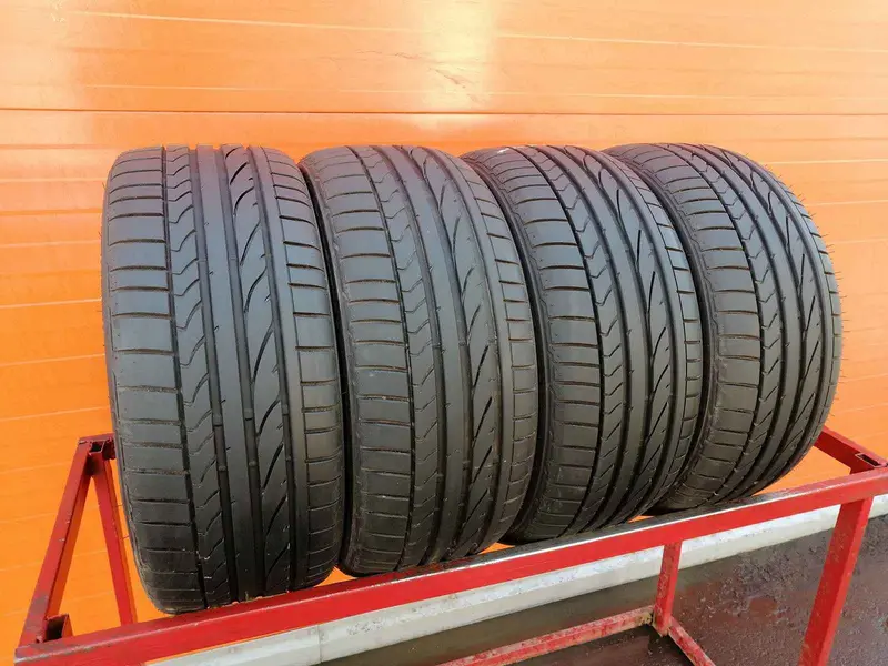 Комплект б/у шин 215/40 R17 Bridgestone Potenza RE 050A