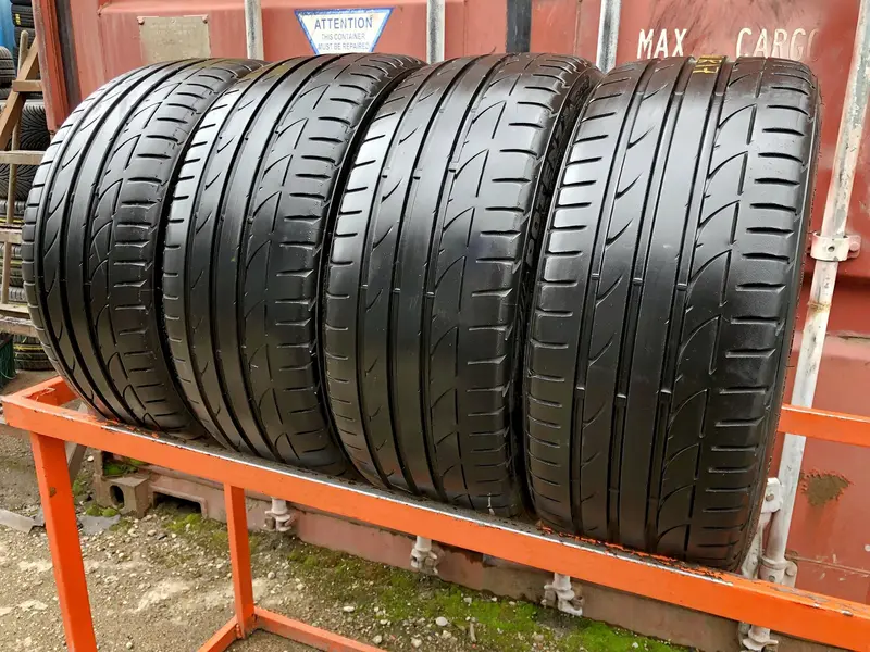 Комплект б/у шин 215/40 R17 Bridgestone Potenza S001