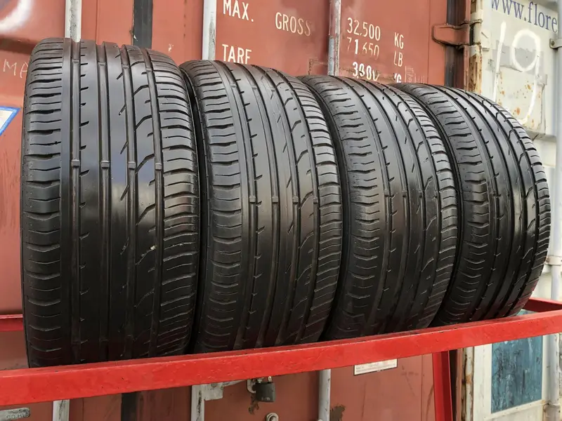 Комплект б/у шин 215/40 R17 Continental ContiPremiumContact 2