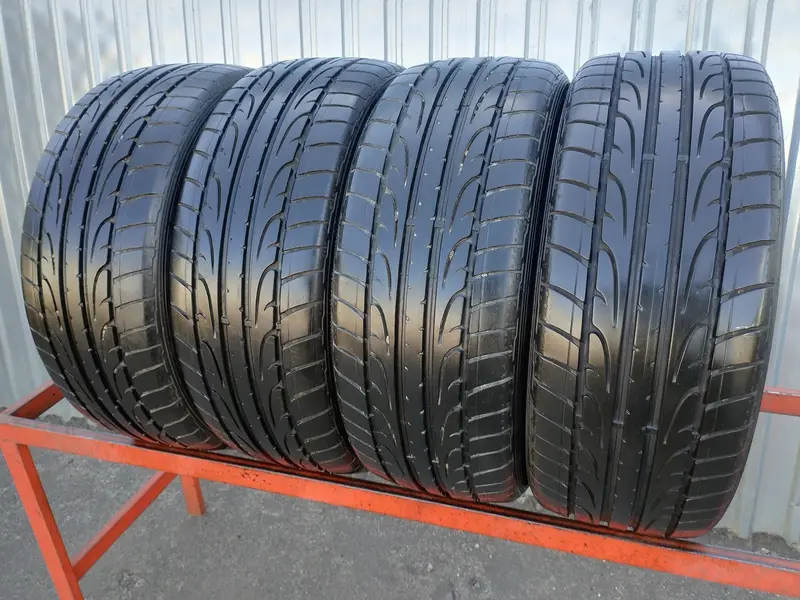 Комплект б/у шин 215/40 R17 Dunlop SP Sport Maxx
