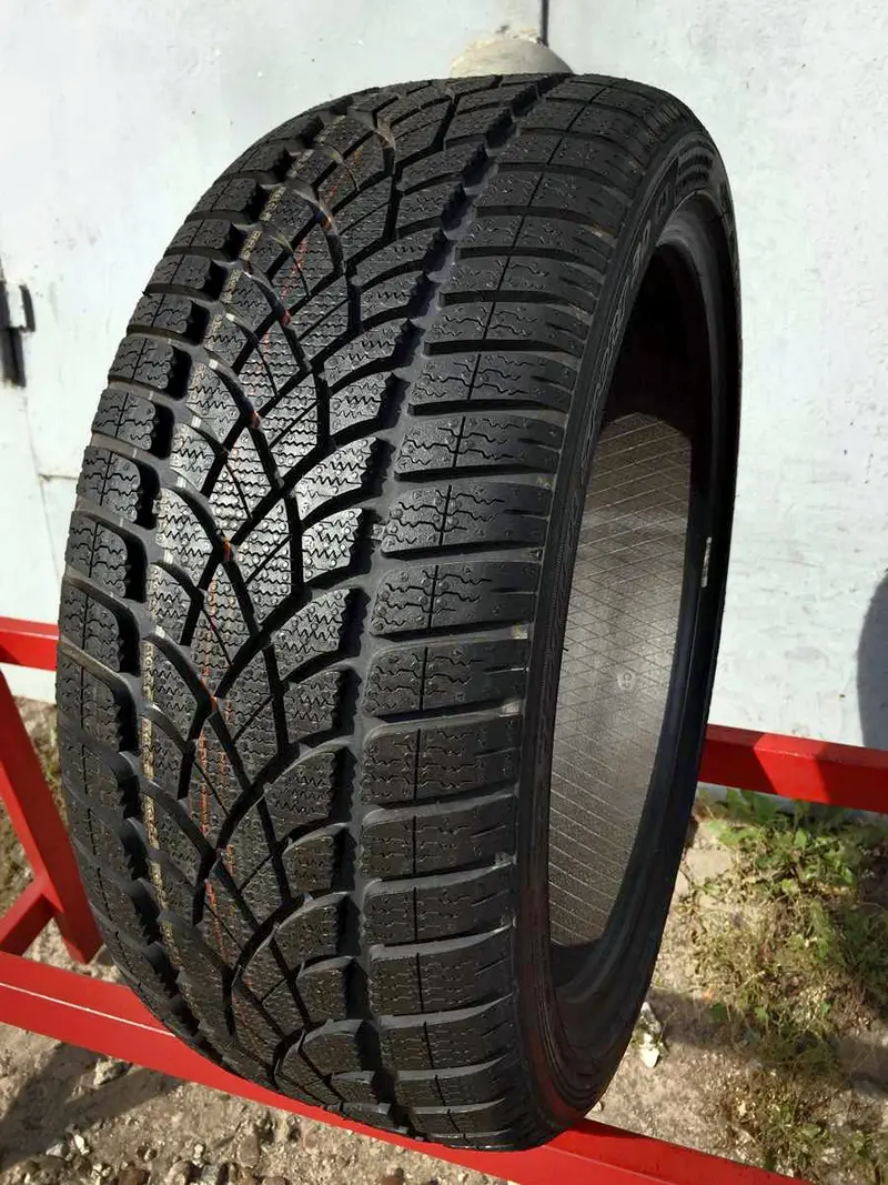 Новая шина 215/40 R17 Dunlop SP Winter Sport 3D