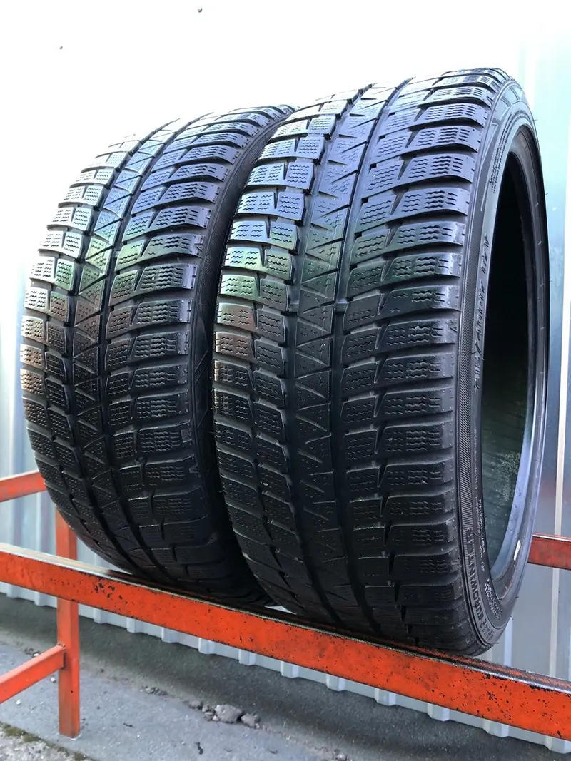 Пара б/у шин 215/40 R17 Falken Eurowinter HS-449