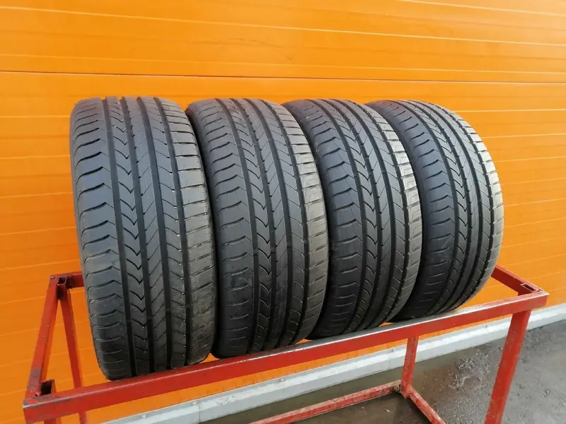 Комплект б/у шин 215/40 R17 Goodyear EfficientGrip