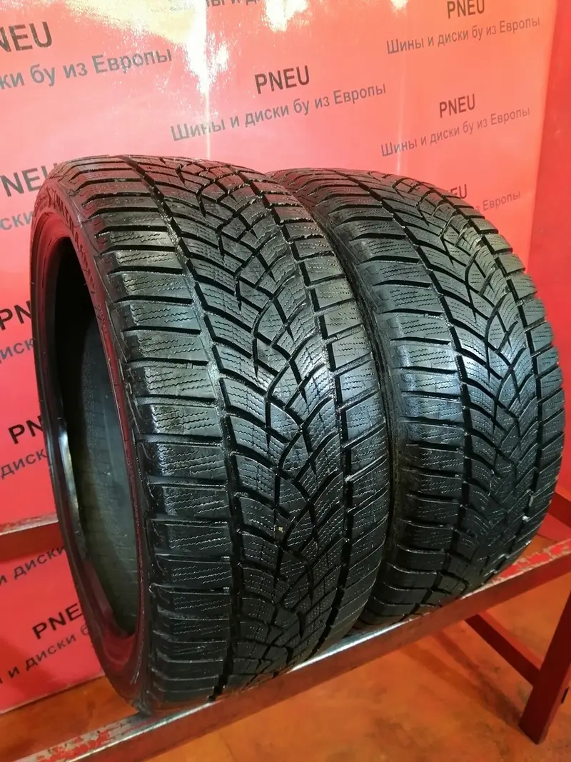 Пара б/у шин 215/40 R17 Goodyear Ultra Grip Perfomance GEN-1