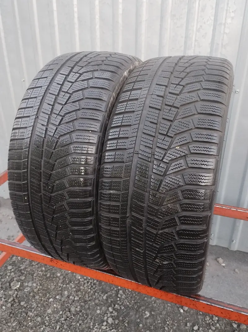 Пара б/у шин 215/40 R17 Hankook Winter I Cept Evo2 W320