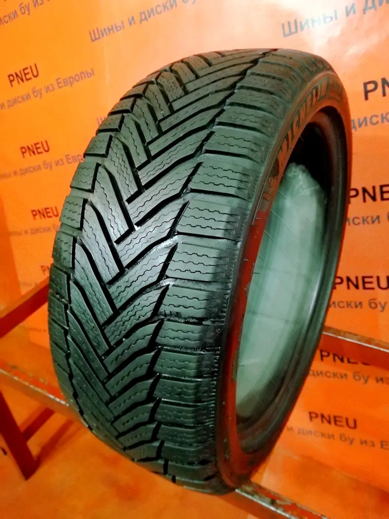 Б/у шина 215/40 R17 Michelin Alpin 6