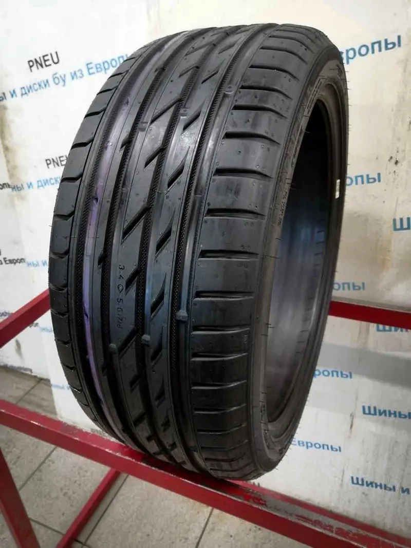 Новая шина 215/40 R17 Nokian Hakka Black, фото 1