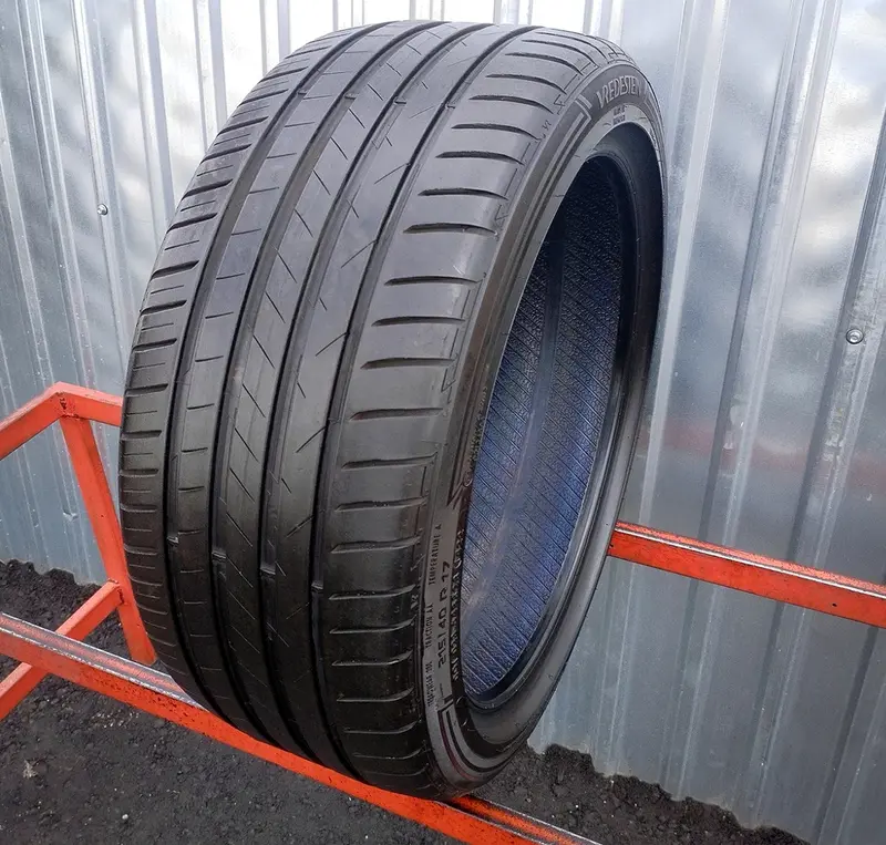 Б/у шина 215/40 R17 Vredestein Ultrac