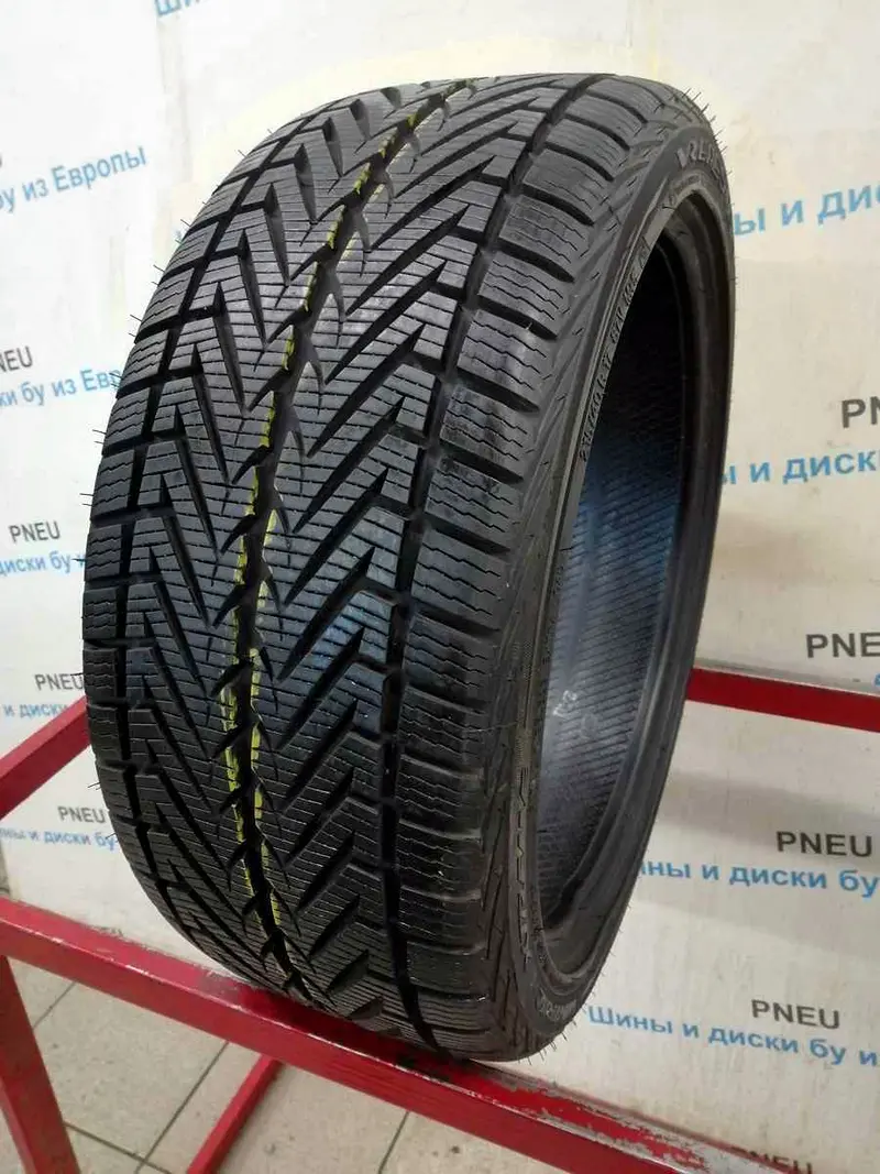 Б/у шина 215/40 R17 Vredestein Wintrac Xtreme