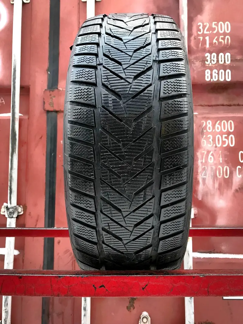 Б/у шина 215/40 R17 Vredestein Wintrac Xtreme S
