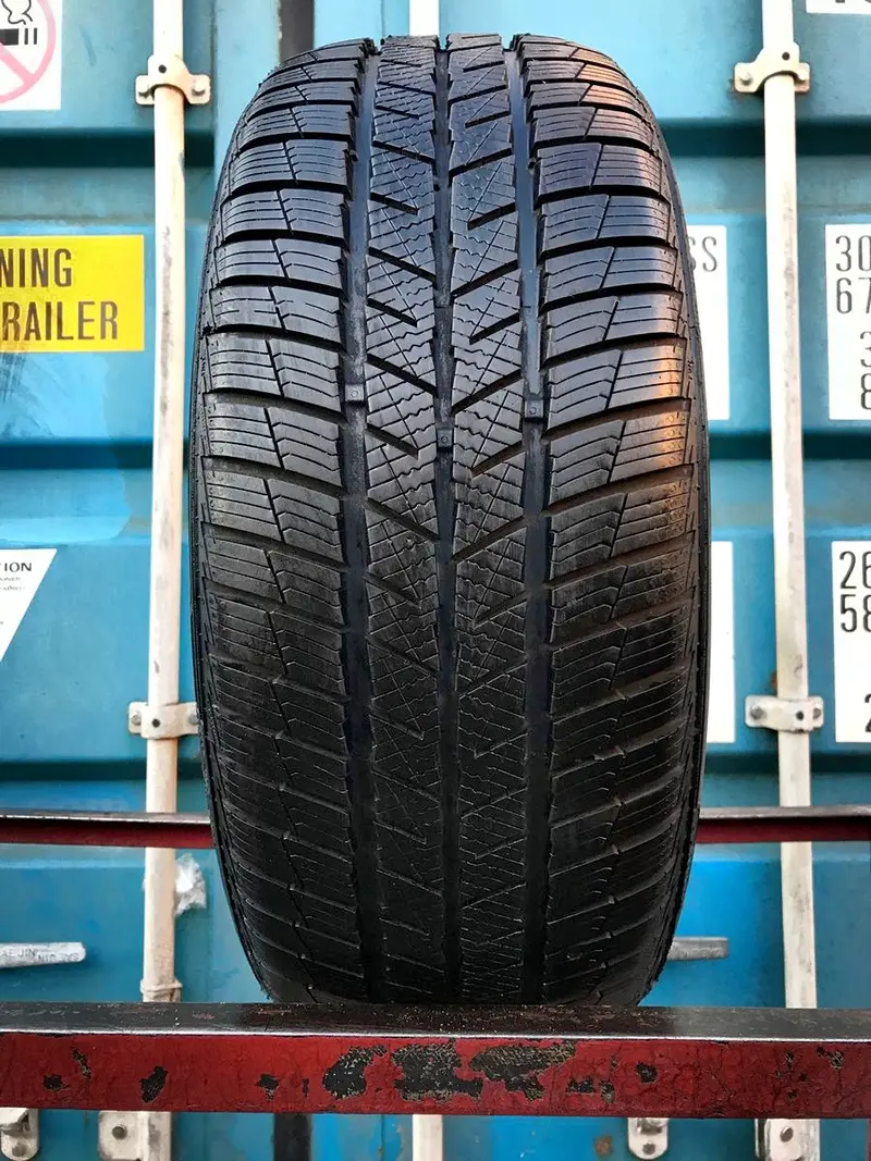 Б/у шина 215/40 R18 Barum Polaris 5