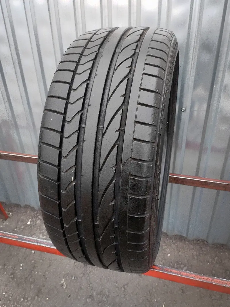 Б/у шина 215/40 R18 Bridgestone Potenza RE 050A Run Flat