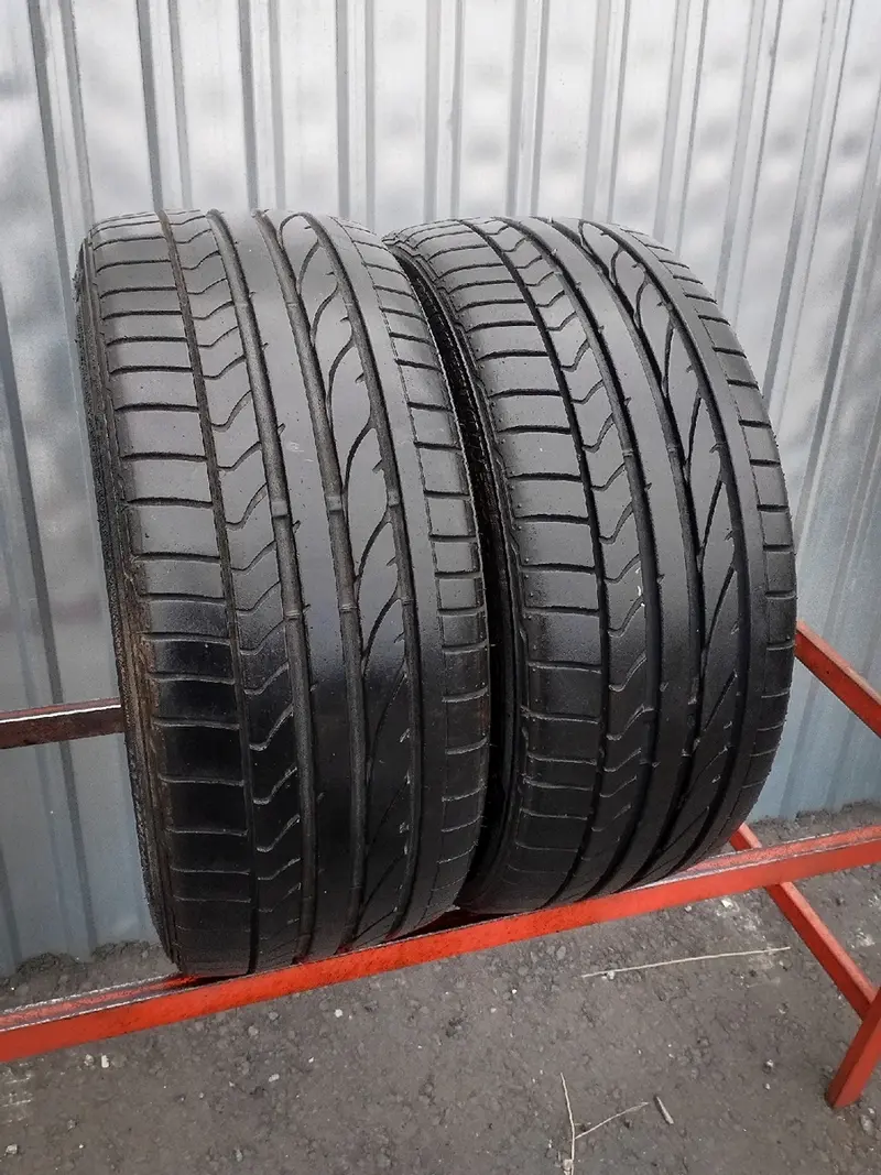 Пара б/у шин 215/40 R18 Bridgestone Potenza RE 050A Run Flat