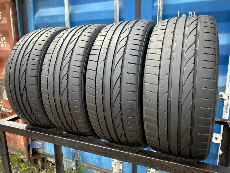 Комплект б/у шин 215/40 R18 Bridgestone Potenza RE 050A Run Flat