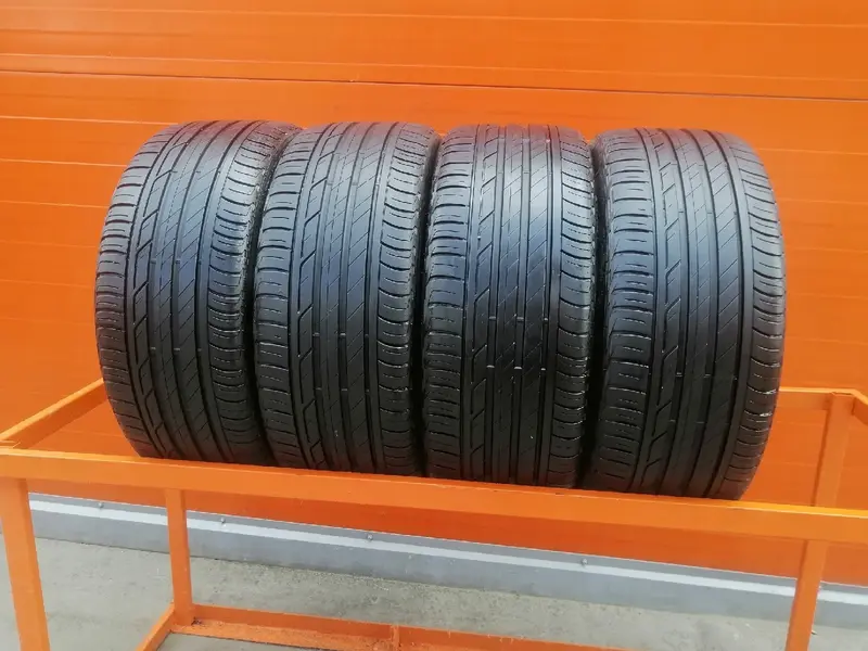 Комплект б/у шин 215/40 R18 Bridgestone Turanza T001