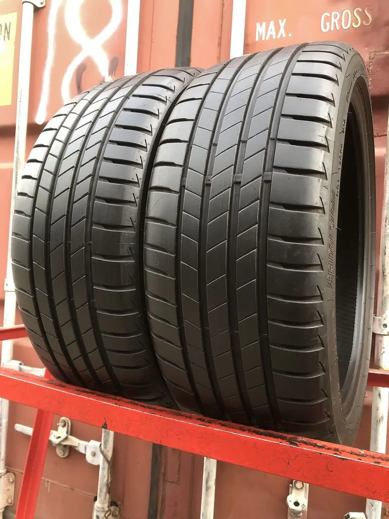 Пара б/у шин 215/40 R18 Bridgestone Turanza T005