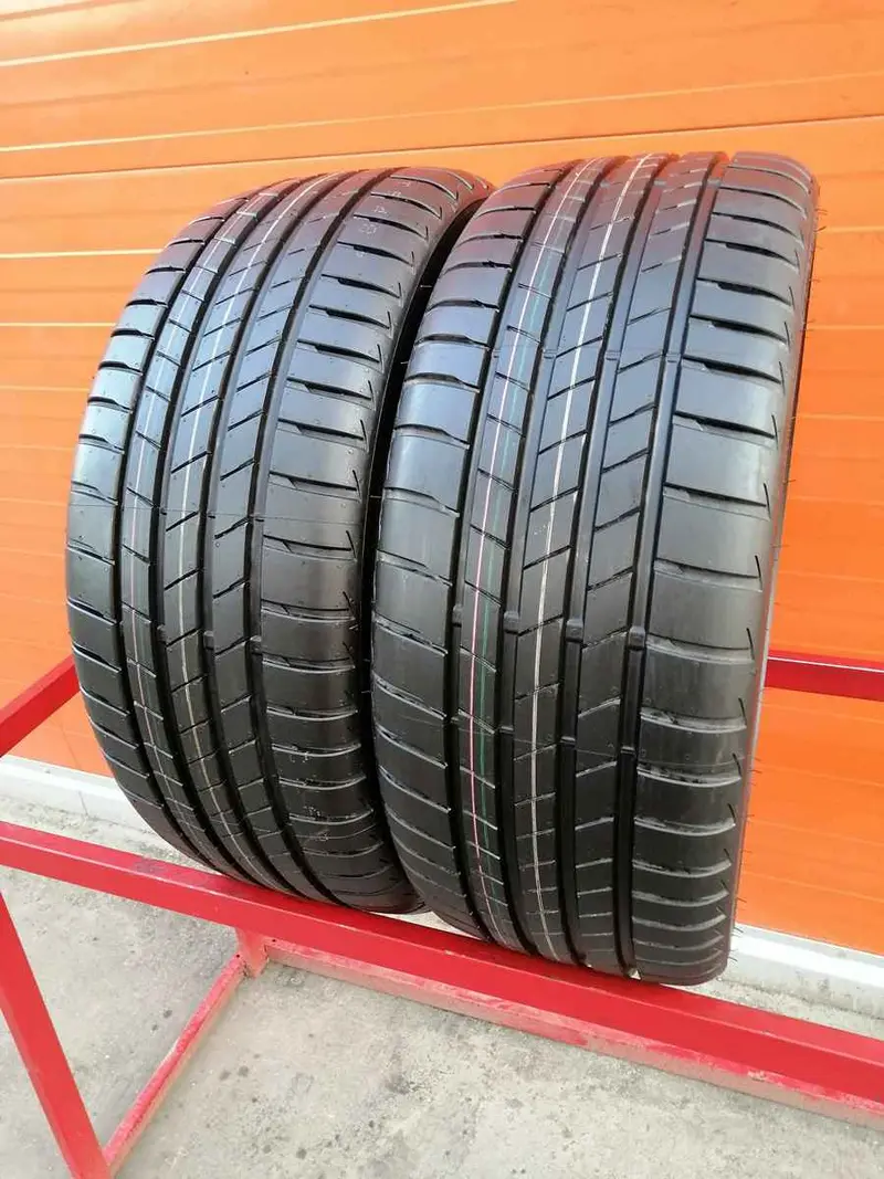 Пара б/у шин 215/40 R18 Bridgestone Turanza T005