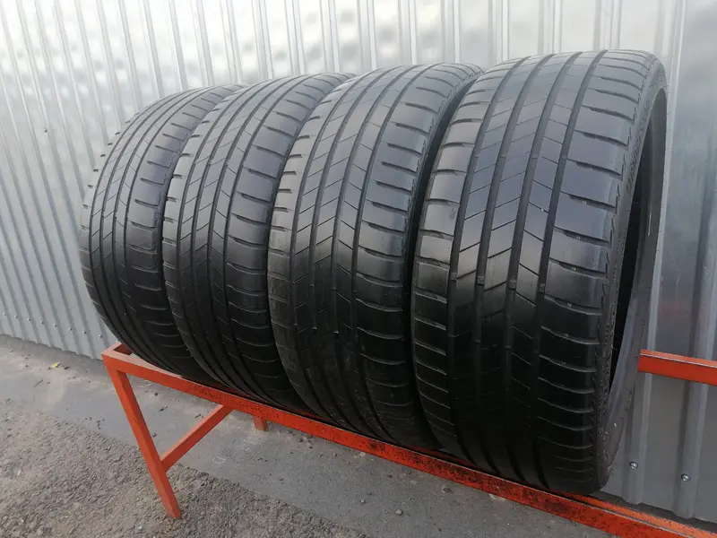 Комплект б/у шин 215/40 R18 Bridgestone Turanza T005, фото 1