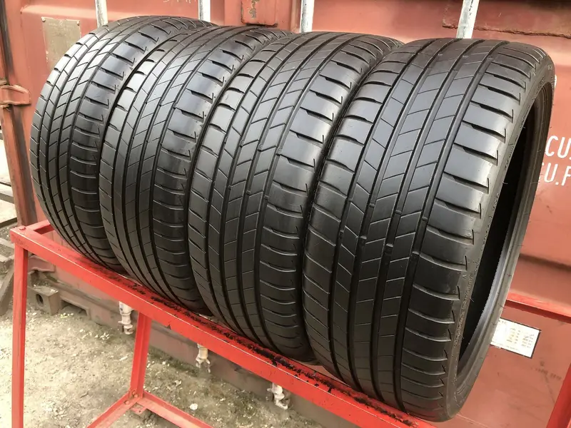 Комплект б/у шин 215/40 R18 Bridgestone Turanza T005
