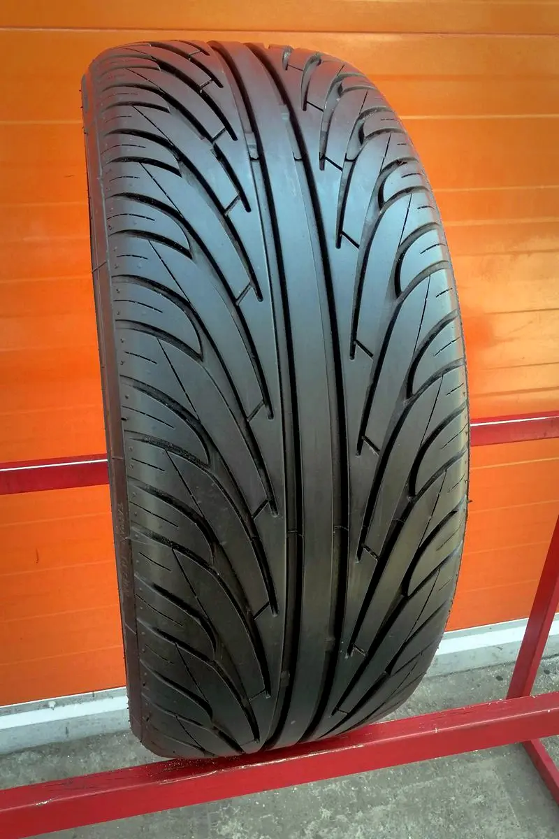 Б/у шина 215/40 R18 Nankang NS-II