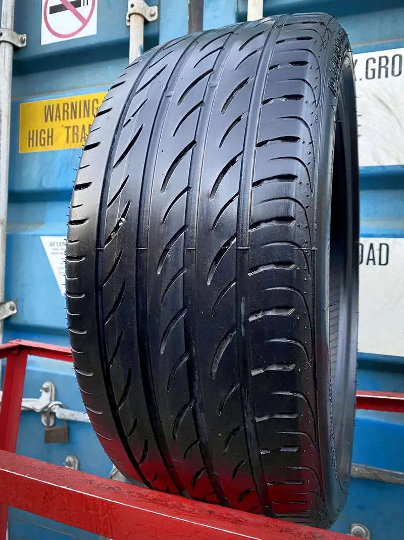 Б/у шина 215/40 R18 Pirelli P Zero Nero, фото 1