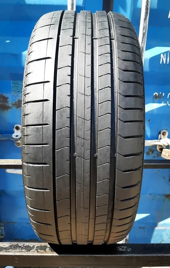 Б/у шина 215/40 R18 Pirelli P Zero PZ4