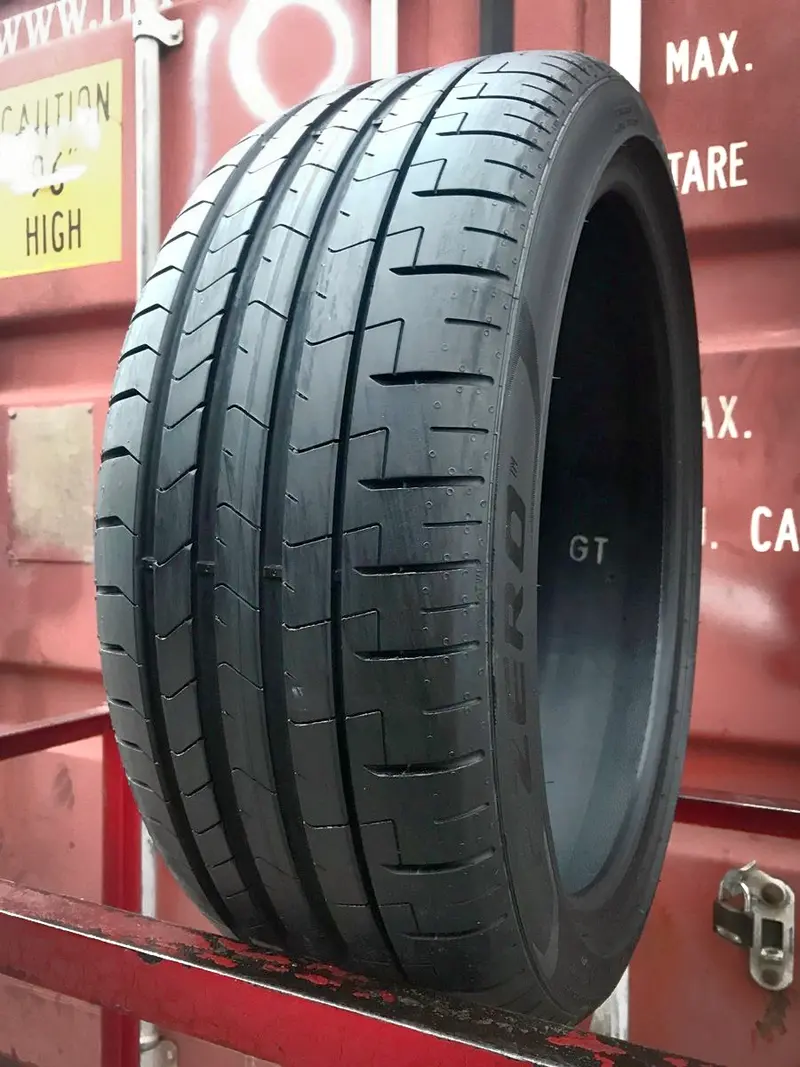 Б/у шина 215/40 R18 Pirelli P Zero PZ4, фото 1