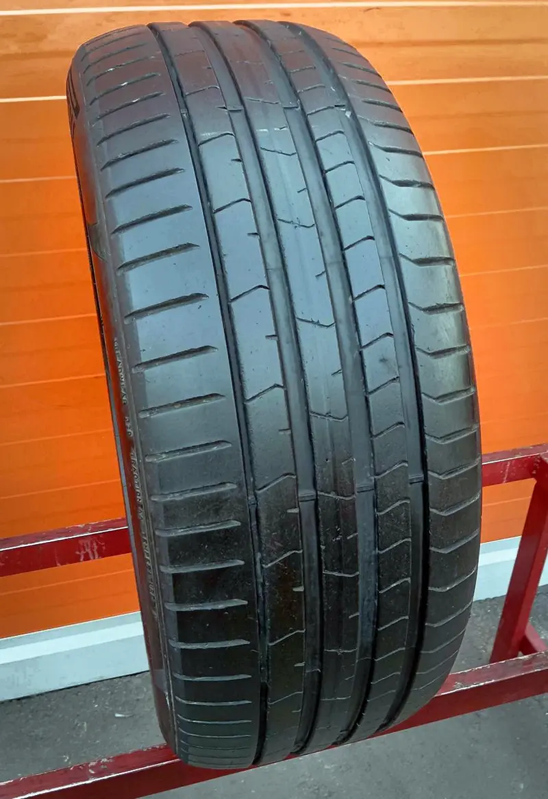 Б/у шина 215/40 R18 Pirelli P Zero PZ4 RunFlat, фото 1