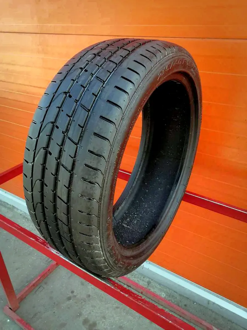 Б/у шина 215/40 R18 Pirelli P Zero Run Flat