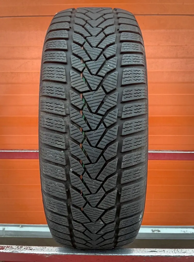 Б/у шина 215/40 R18 Uniroyal WinterExpert