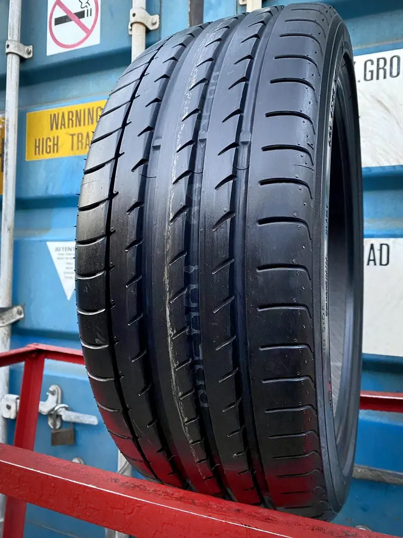 Б/у шина 215/40 R18 Yokohama Advan Sport V105