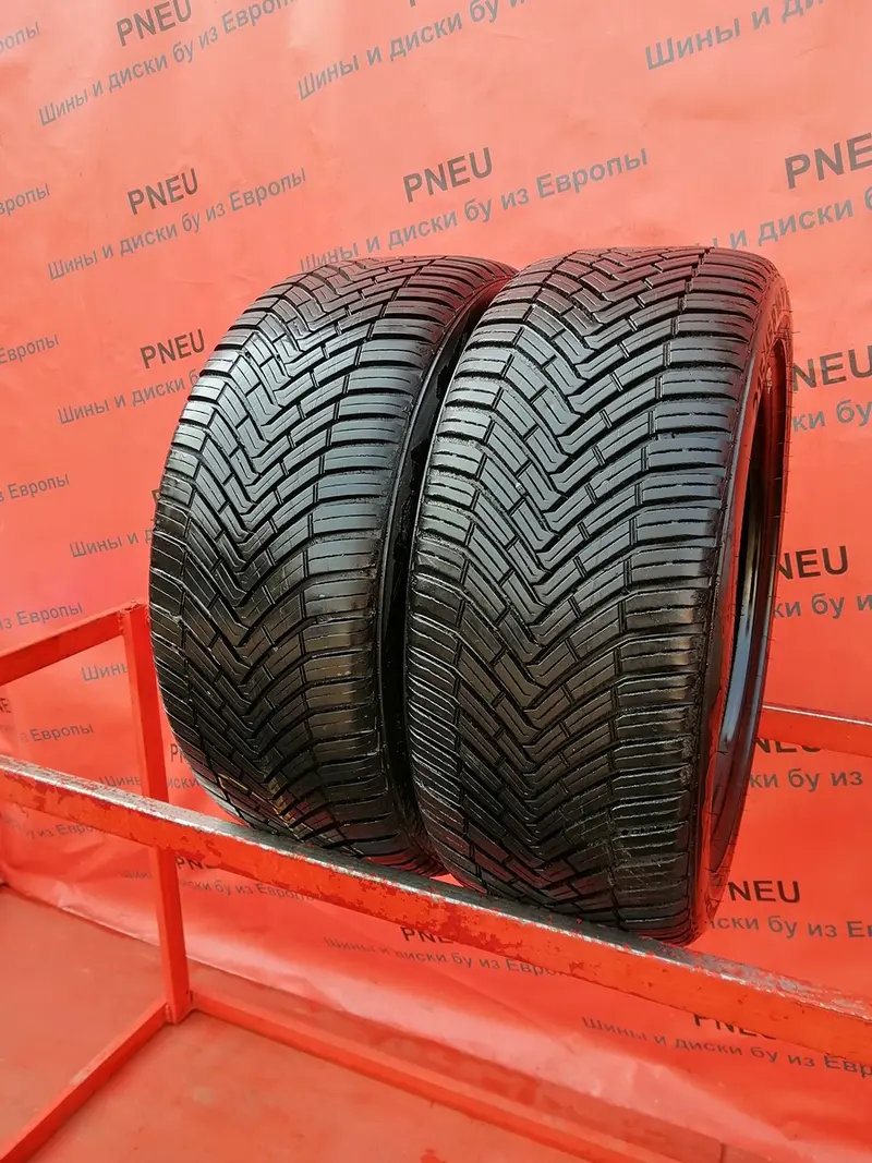 Пара б/у шин 215/45 R16 Continental AllSeasonContact