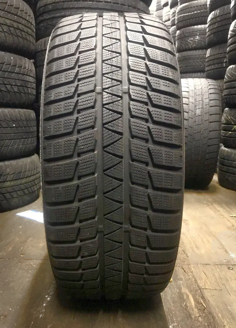 Б/у шина 215/45 R16 Falken Eurowinter HS-449
