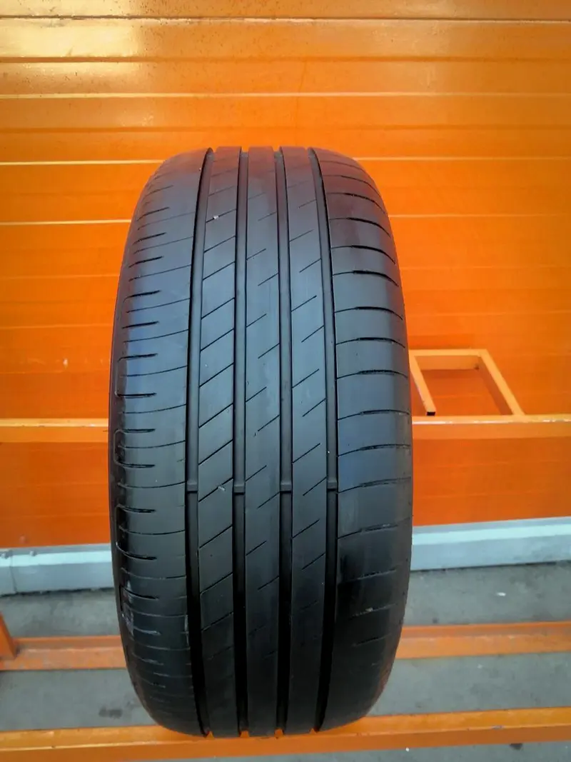 Б/у шина 215/45 R16 Goodyear EfficientGrip Performance, фото 1
