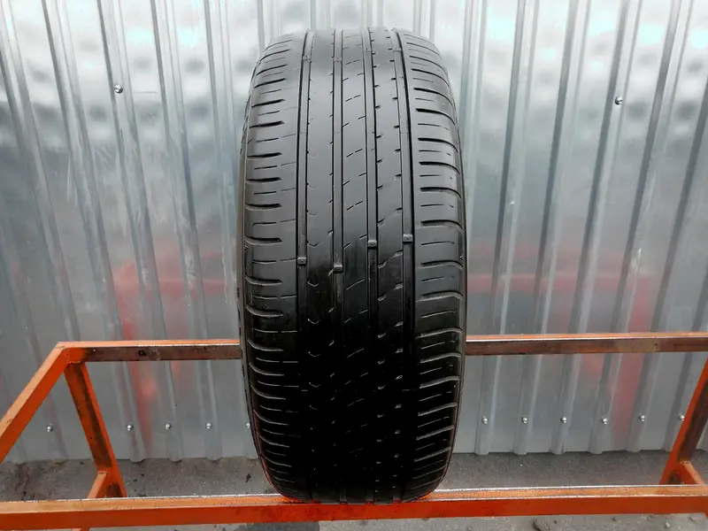 Б/у шина 215/45 R16 Kumho Ecsta HS 51