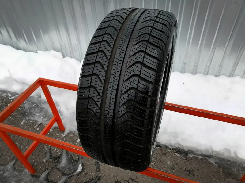 Б/у шина 215/45 R16 Pirelli Cinturato all season +