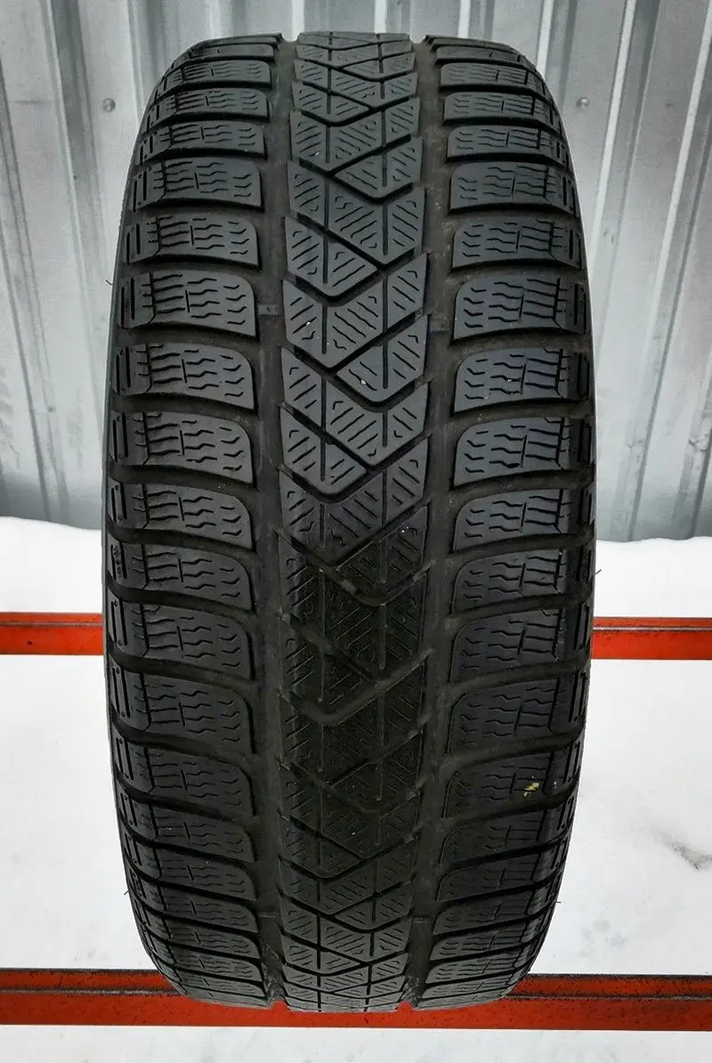 Б/у шина 215/45 R16 Pirelli Winter Sottozero 3, фото 1
