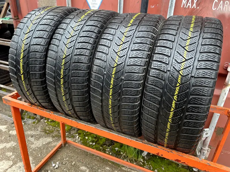 Комплект б/у шин 215/45 R16 Pirelli Winter Sottozero 3