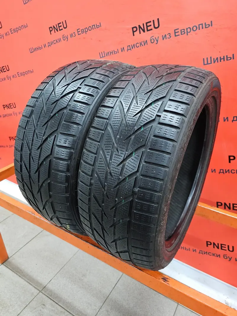 Пара б/у шин 215/45 R16 Toyo Snowprox S953