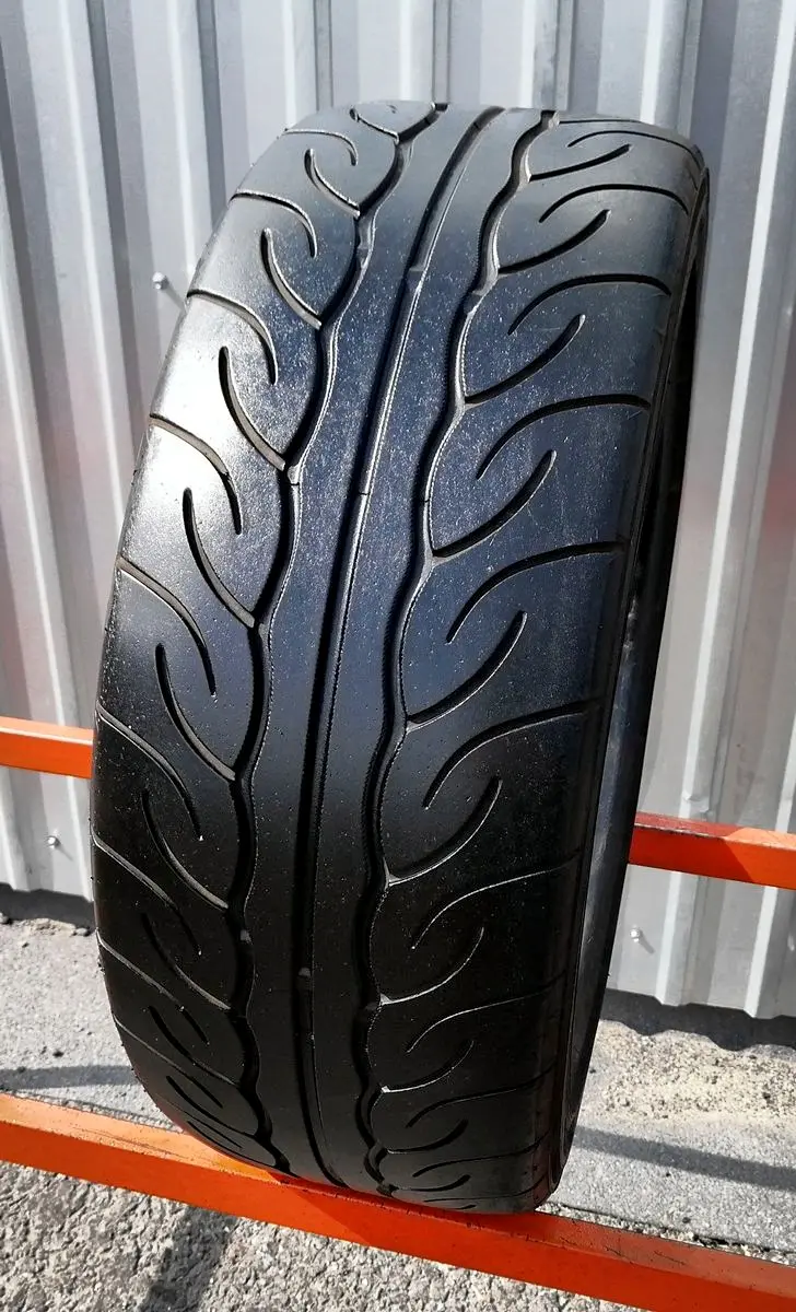 Б/у шина 215/45 R16 Yokohama Advan Neova AD08