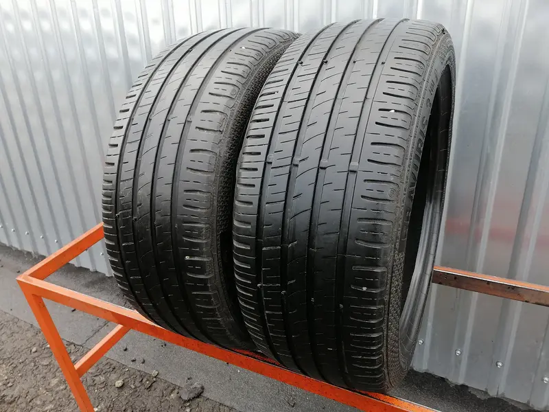 Пара б/у шин 215/45 R17 Barum Bravuris 3HM