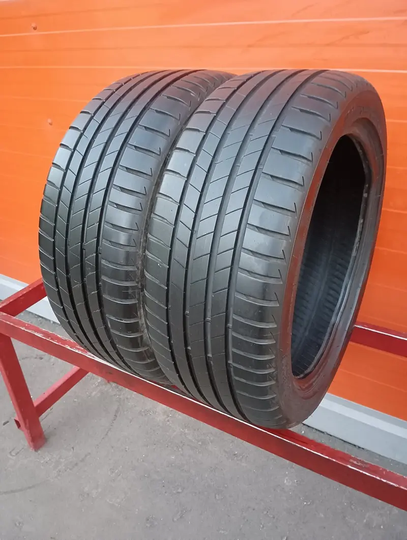 Пара б/у шин 215/45 R17 Bridgestone Turanza T005