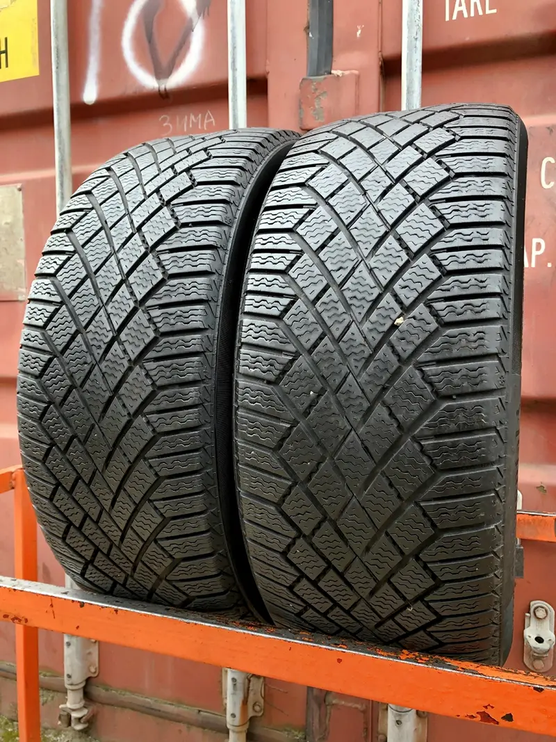 Пара б/у шин 215/45 R17 Continental ContiVikingContact 7
