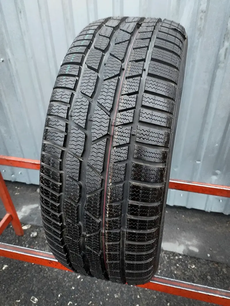 Б/у шина 215/45 R17 Continental ContiWinterContact TS 830 P