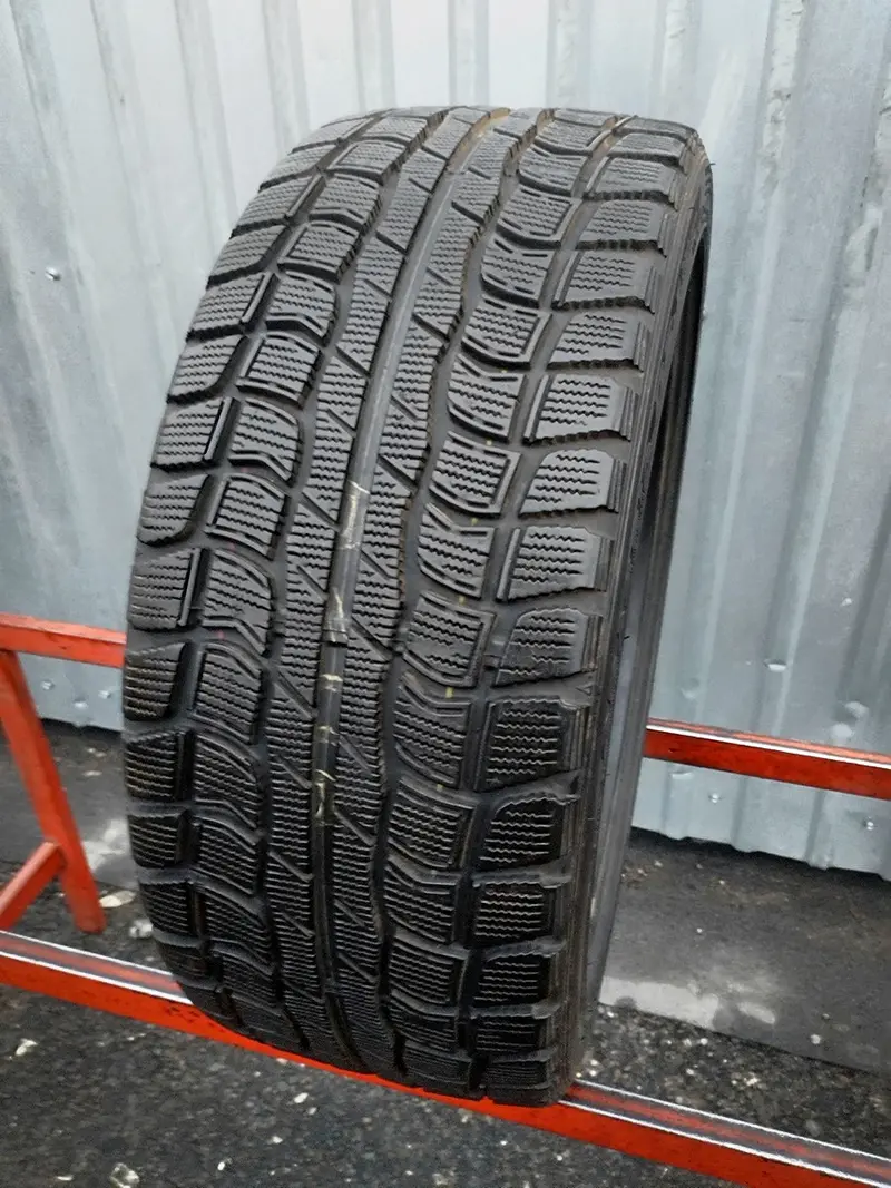 Б/у шина 215/45 R17 Dunlop Graspic DS1