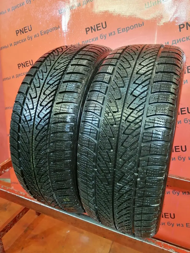 Пара б/у шин 215/45 R17 Goodyear Ultra Grip 8 Performance