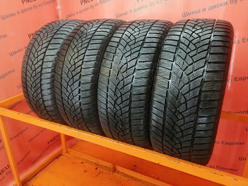 Комплект б/у шин 215/45 R17 Goodyear Ultra Grip Perfomance GEN-1